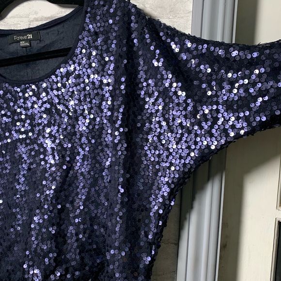 Blue sequins crop shirt - Picture 4 of 8